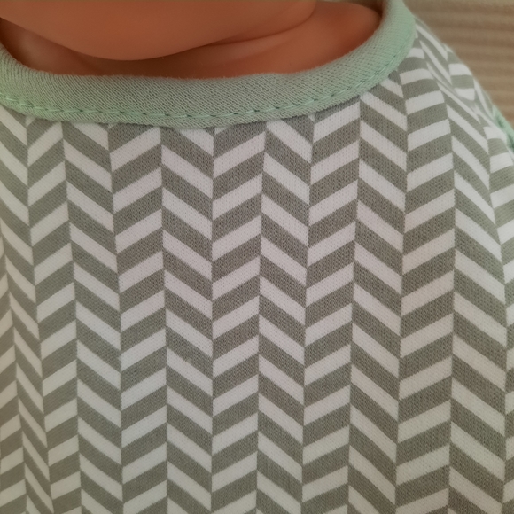 4/$20 Chevron Bib & Socks Infant Bundle for Baby Shower - Picture 5 of 7